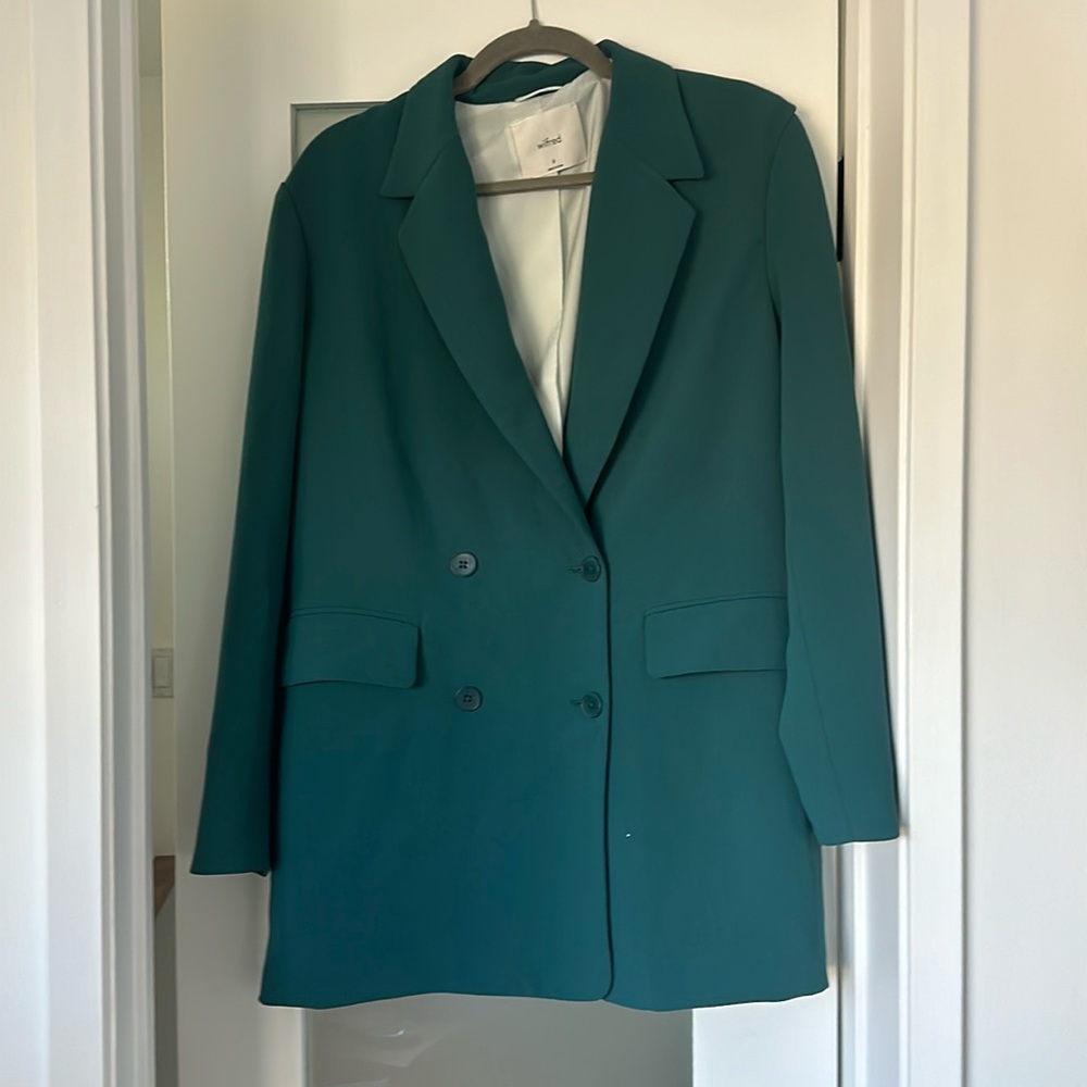 Wilfred oversized blazer. Works as a dress. Size med. Worn once/dry cleaned